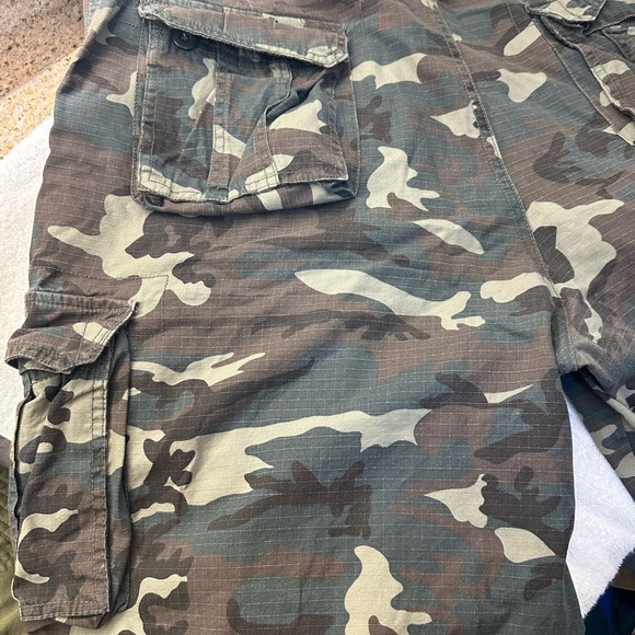 LA Gate Men Shorts, size  42 Camouflaged pattern  Cargo Men Shorts Big And Tall - Picture 6 of 9